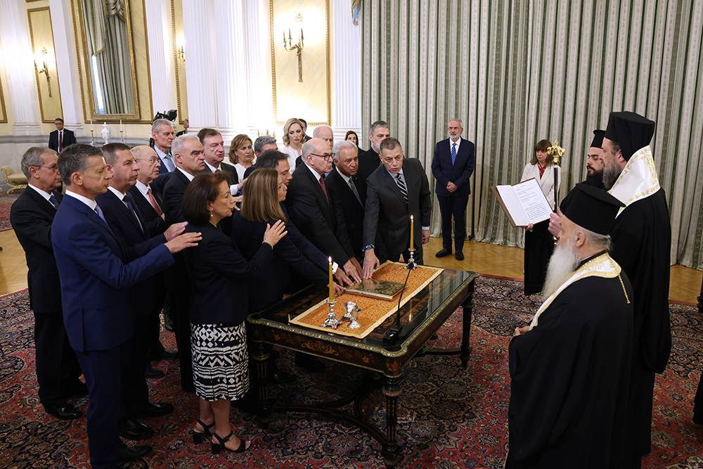 Yunanistan'daki geçici hükümetin bakanları yemin ederek göreve başladı - Resim: 7